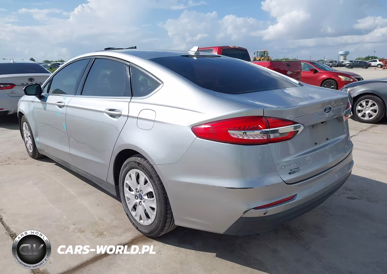 2020 Ford Fusion S VIN:3FA6P0G75LR231320 - 3
