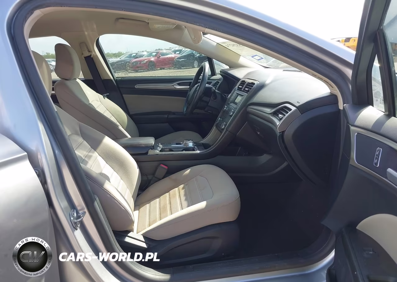2020 Ford Fusion S VIN:3FA6P0G75LR231320 - 5
