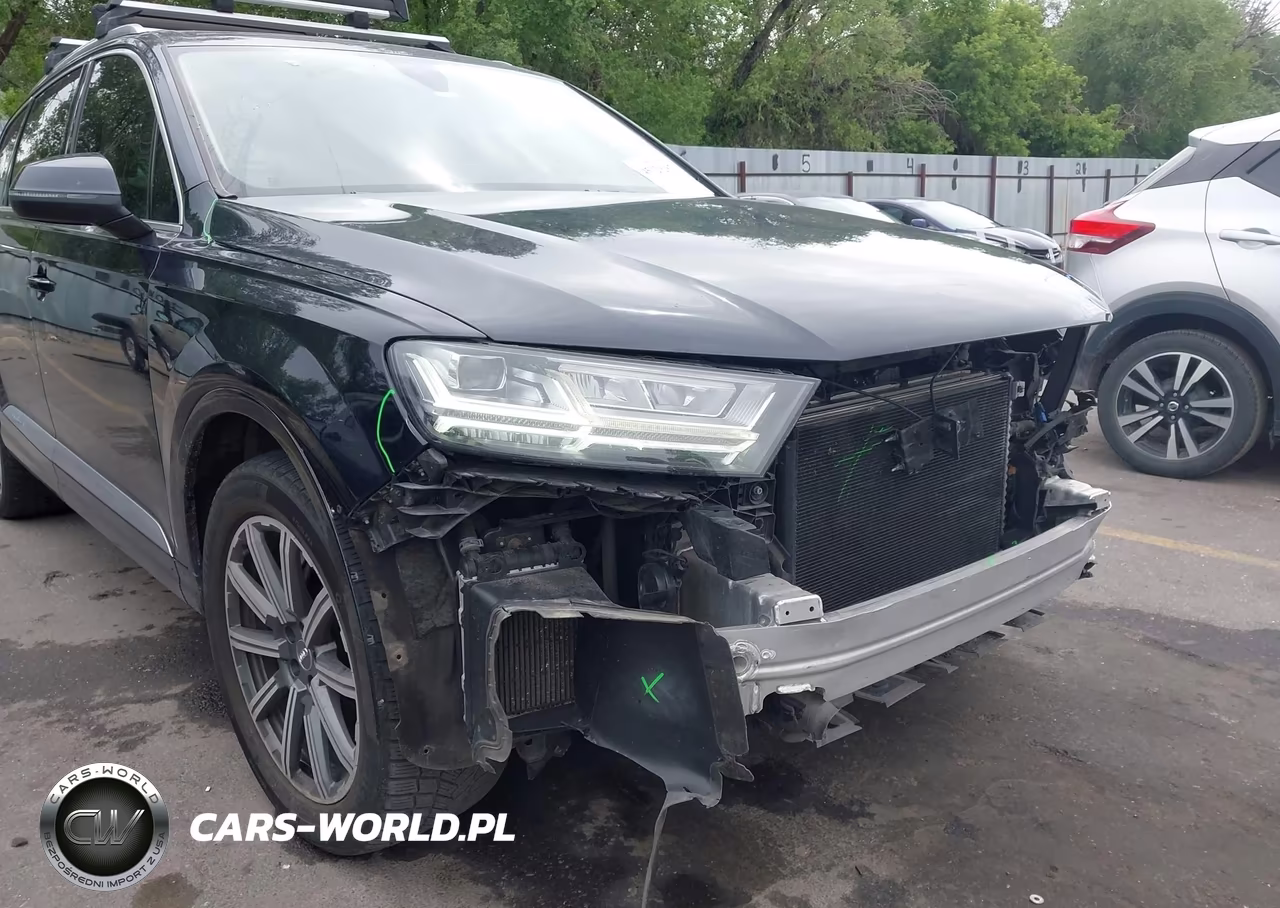 2017 Audi Q7 3.0T Premium VIN:WA1LAAF79HD028771 - 6