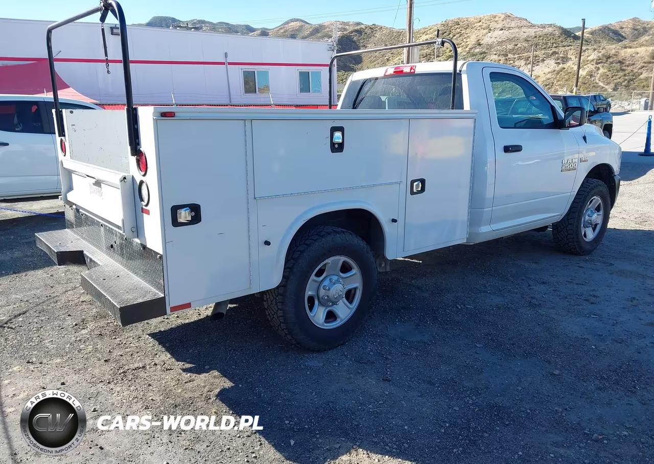 2015 Ram 2500 Tradesman VIN:3C7WR4AT1FG704828 - 4