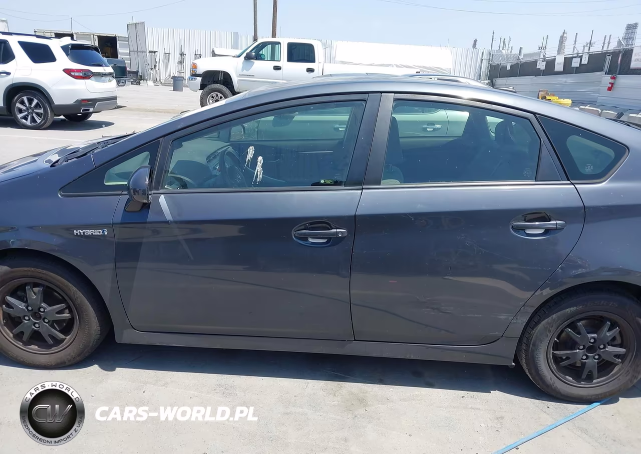 2014 Toyota Prius Three VIN:JTDKN3DU5E1754375 - 14