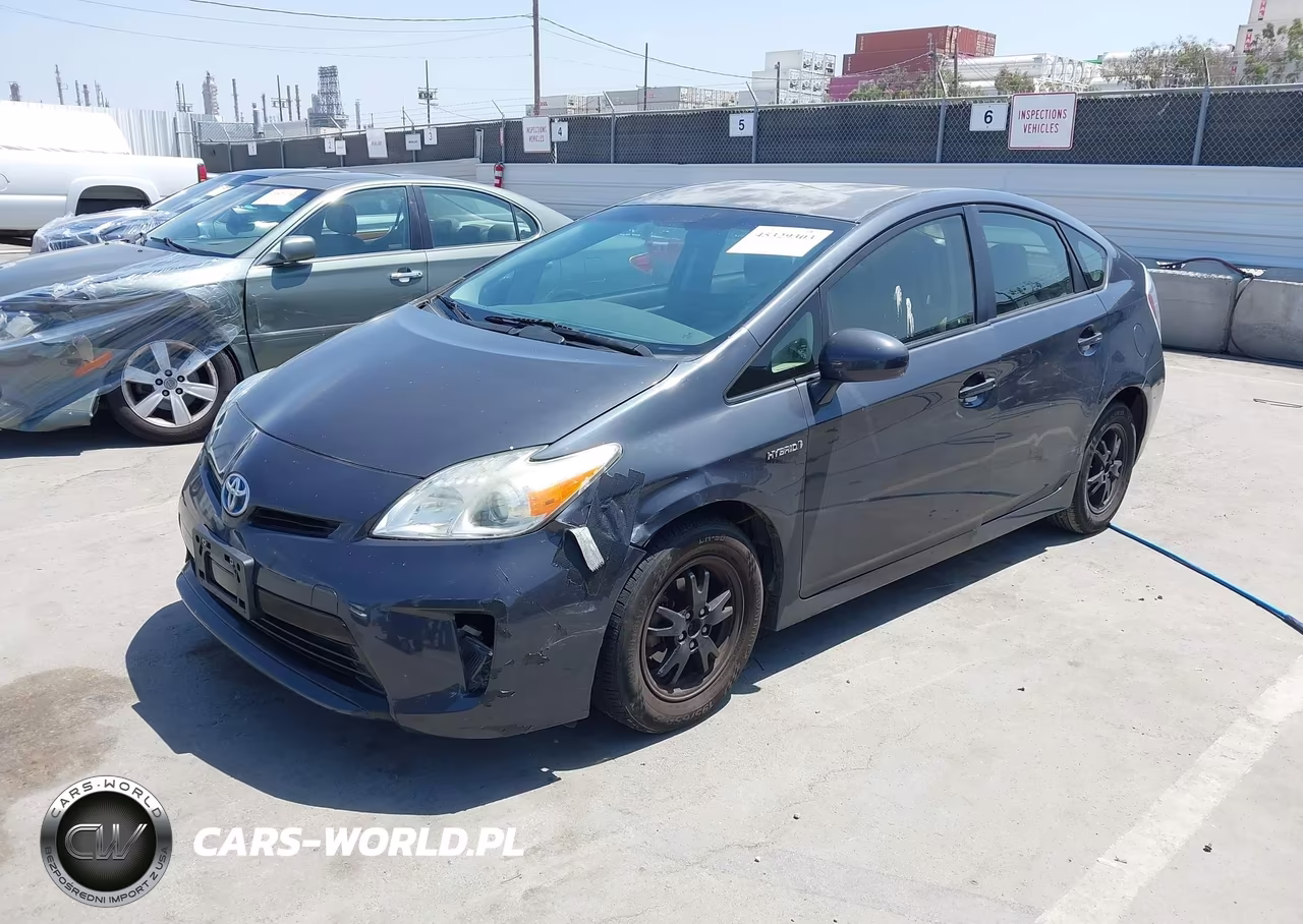 2014 Toyota Prius Three VIN:JTDKN3DU5E1754375 - 2