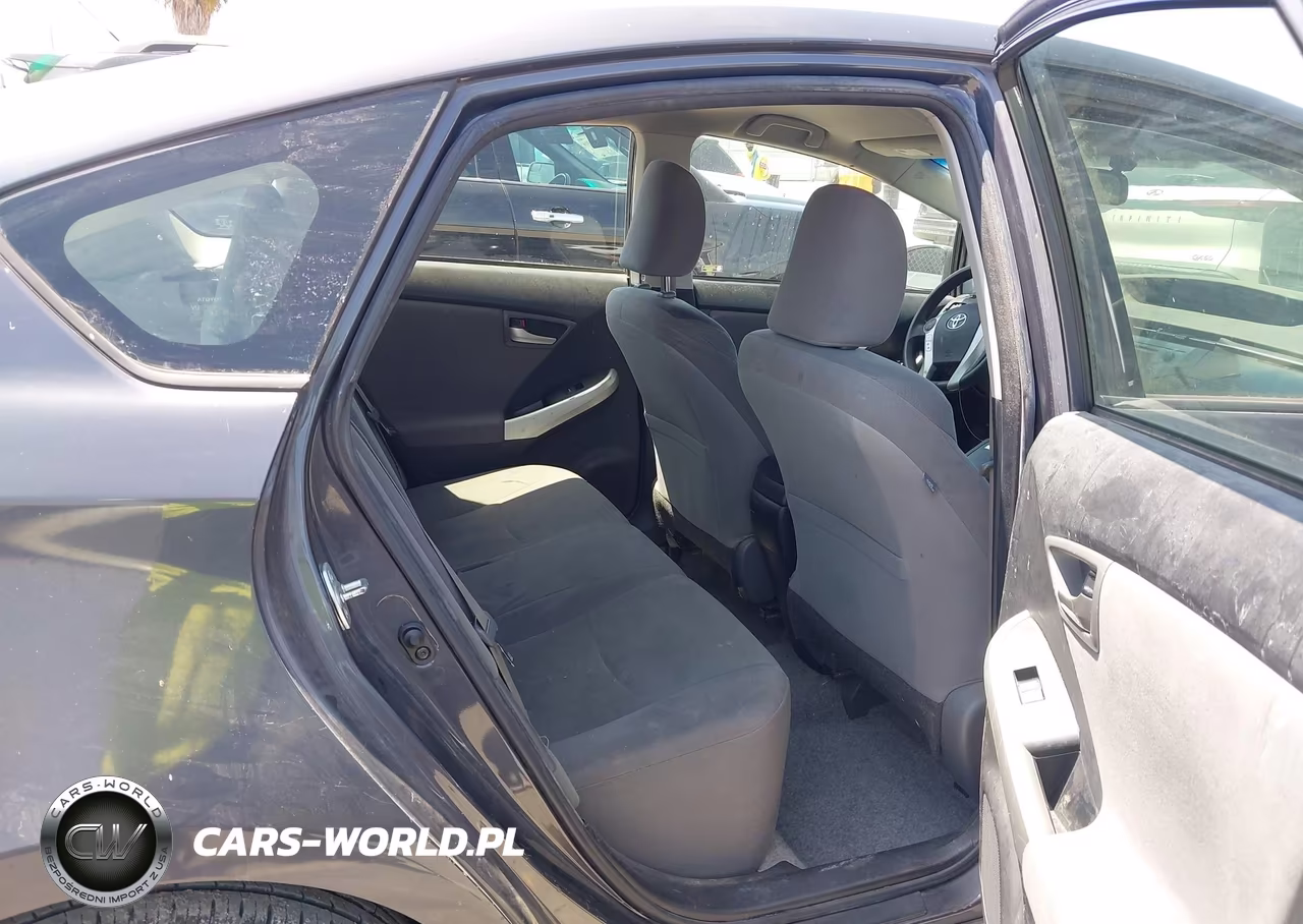2014 Toyota Prius Three VIN:JTDKN3DU5E1754375 - 8