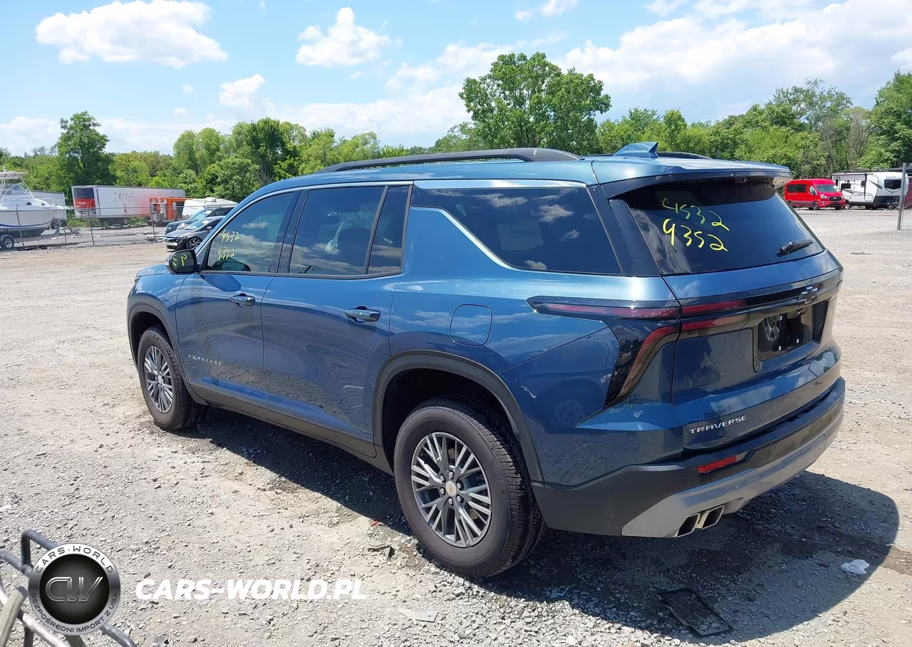 2026 Chevrolet Traverse Fwd Lt VIN:1GNERGKS9TJ111056 - 3