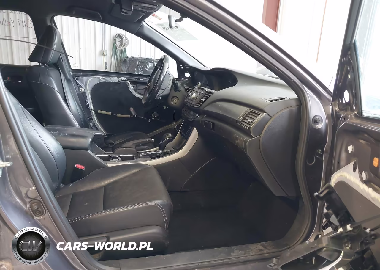 2017 Honda Accord Sport VIN:1HGCR2F5XHA122650 - 5