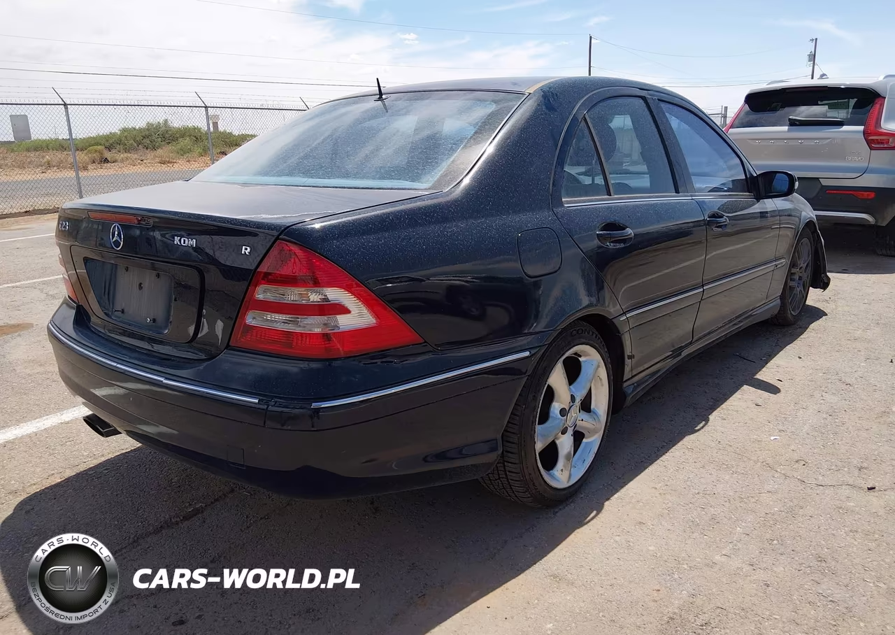 2005 Mercedes-Benz C 230 Kompressor Sport VIN:WDBRF40J05F680751 - 4