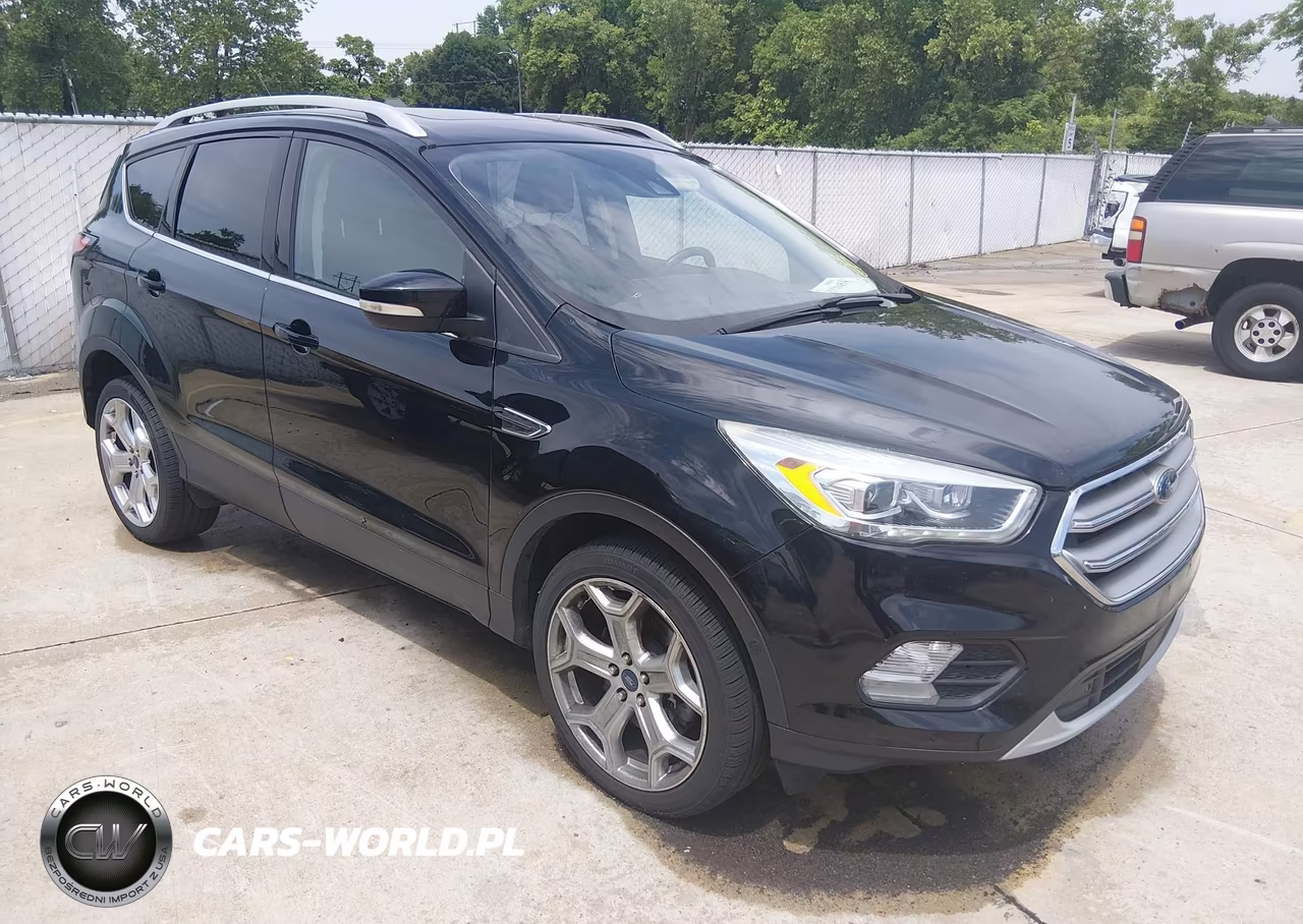 2017 Ford Escape Titanium – zdjęcie 1 z 16