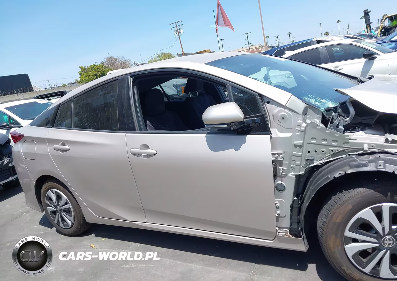 2018 Toyota Prius Prime Plus VIN:JTDKARFP3J3080442 - 13