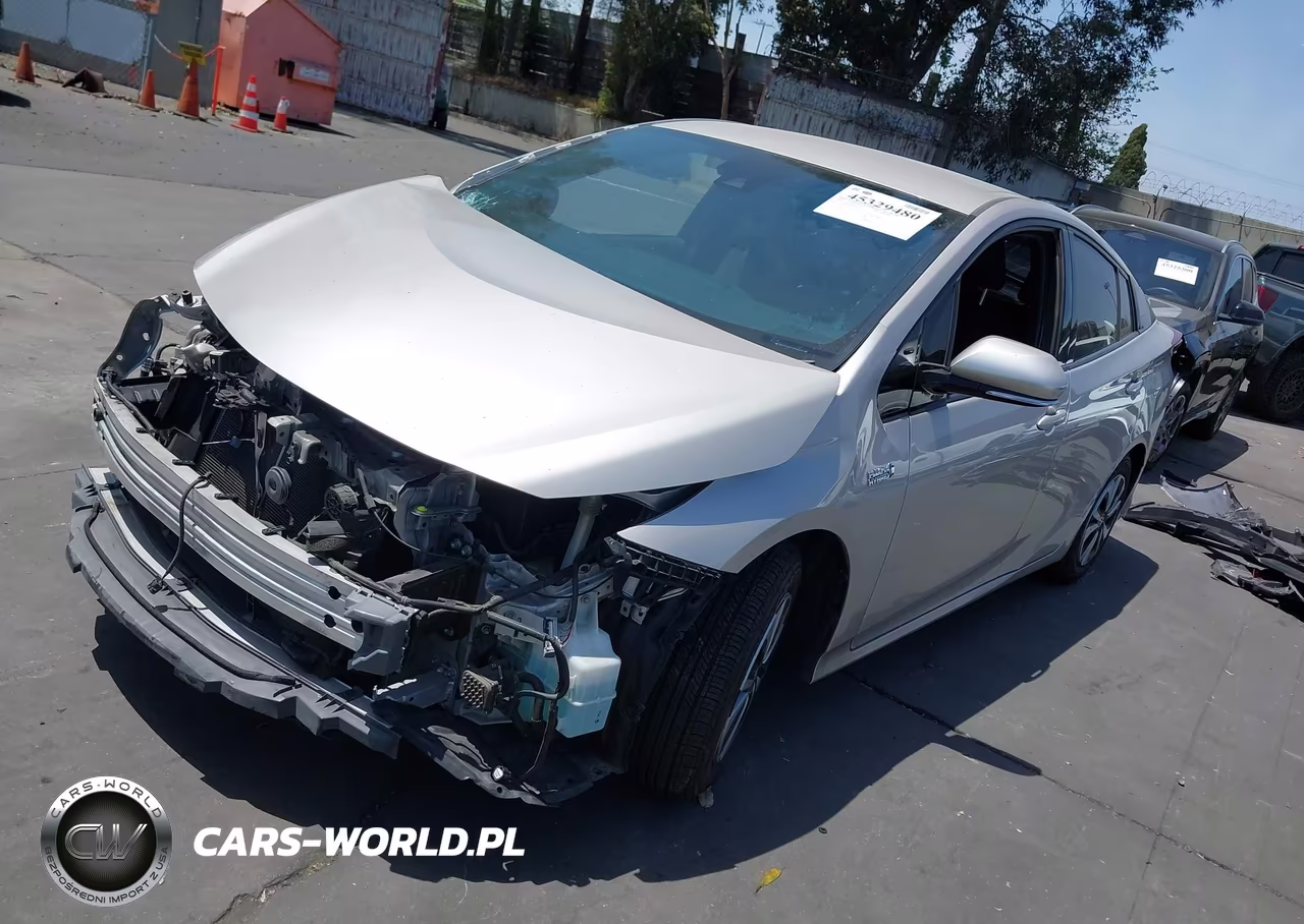 2018 Toyota Prius Prime Plus VIN:JTDKARFP3J3080442 - 2