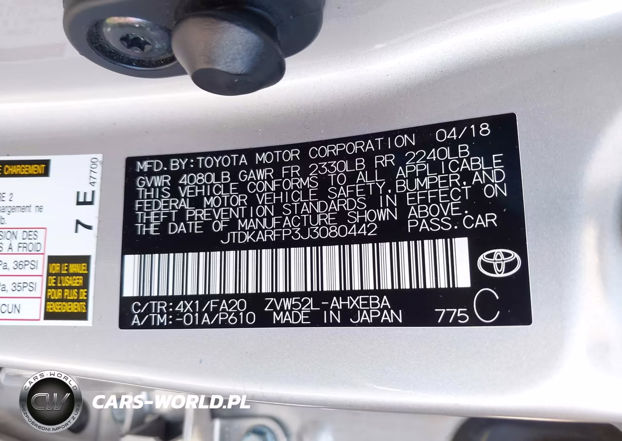2018 Toyota Prius Prime Plus VIN:JTDKARFP3J3080442 - 9