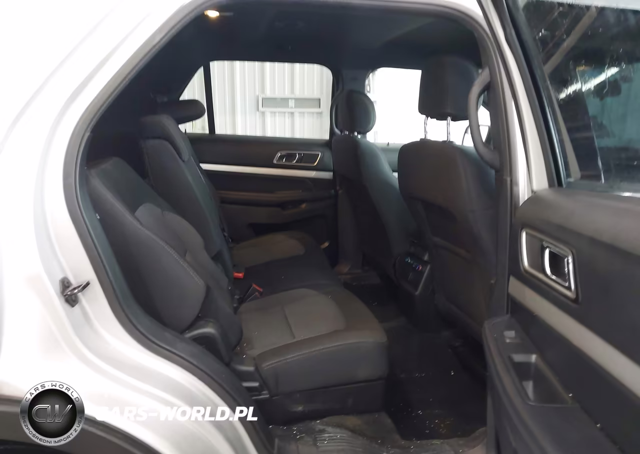 2017 Ford Explorer Xlt VIN:1FM5K7D8XHGE10893 - 8