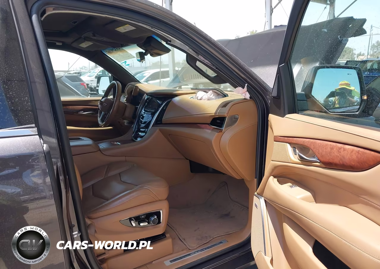 2017 Cadillac Escalade Platinum VIN:1GYS4DKJ7HR272329 - 5