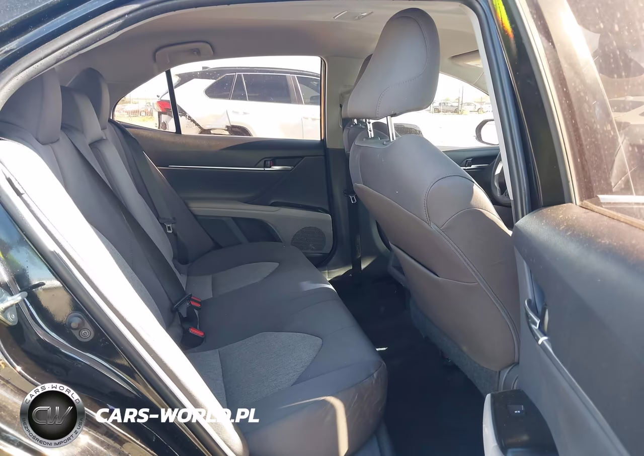 2019 Toyota Camry Le VIN:4T1B11HK8KU276869 - 8