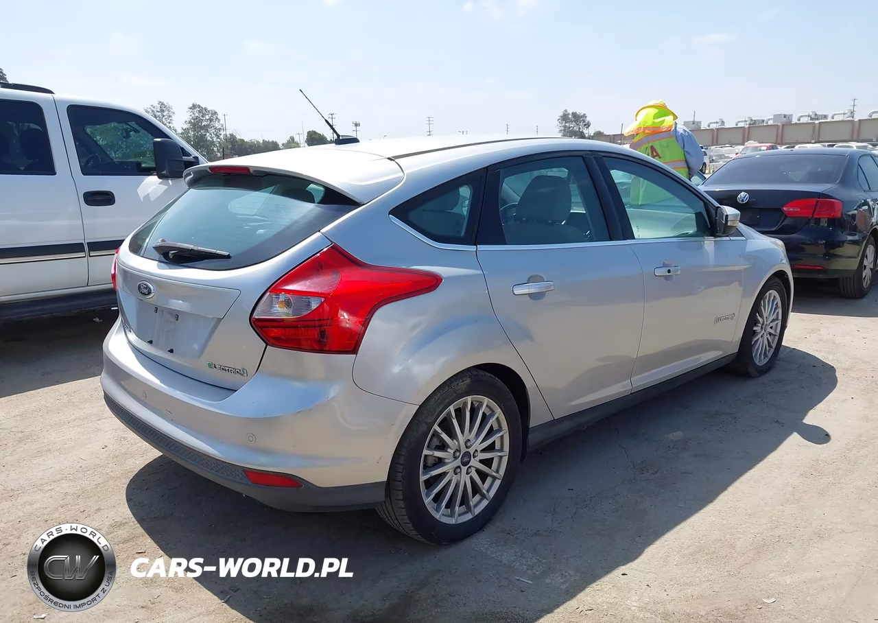 2014 Ford Focus Electric VIN:1FADP3R45EL249653 - 4
