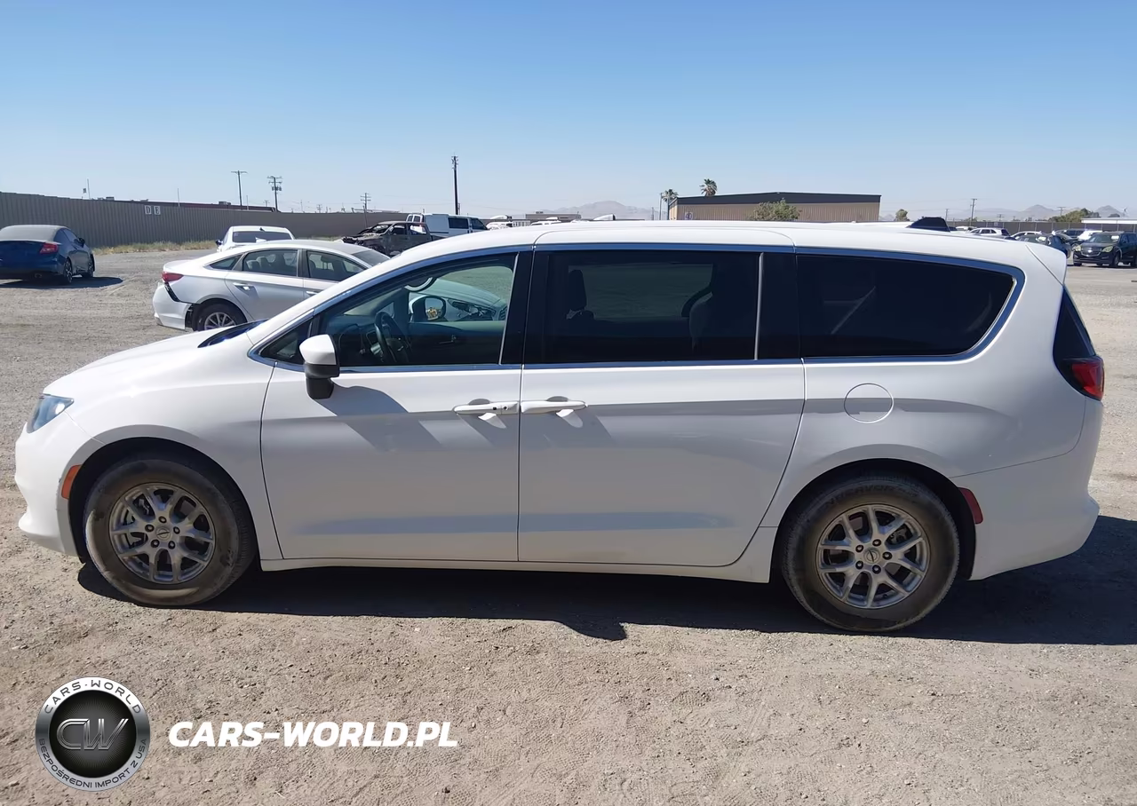 2021 Chrysler Voyager Lx VIN:2C4RC1CG3MR577677 - 14