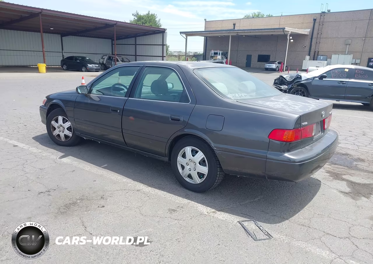 2001 Toyota Camry Ce VIN:4T1BG22K51U818571 - 3