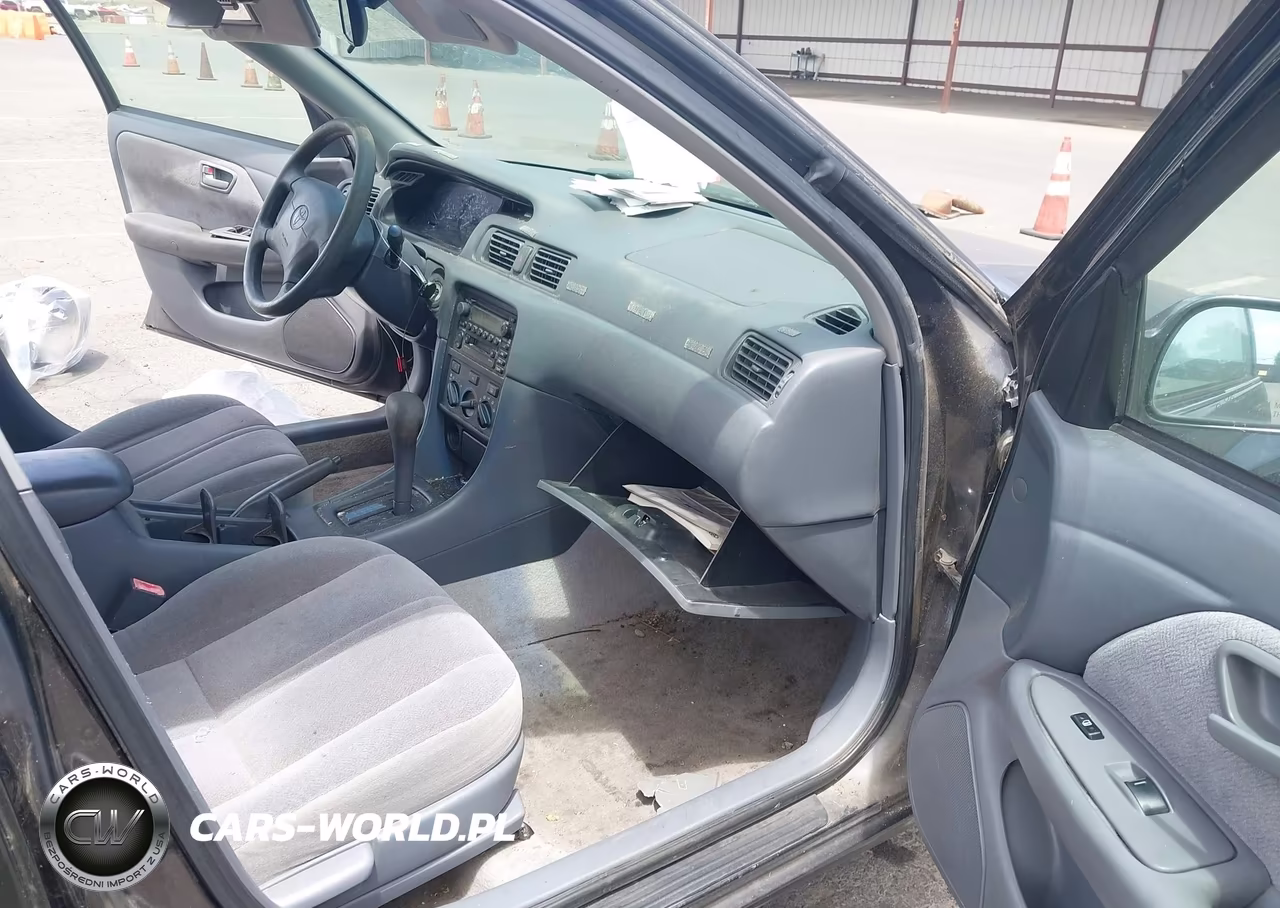 2001 Toyota Camry Ce VIN:4T1BG22K51U818571 - 5