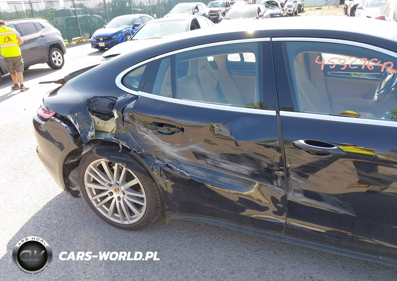 2017 Porsche Panamera 4 VIN:WP0AA2A75HL100579 - 6