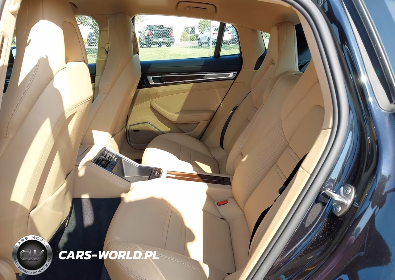 2017 Porsche Panamera 4 VIN:WP0AA2A75HL100579 - 8