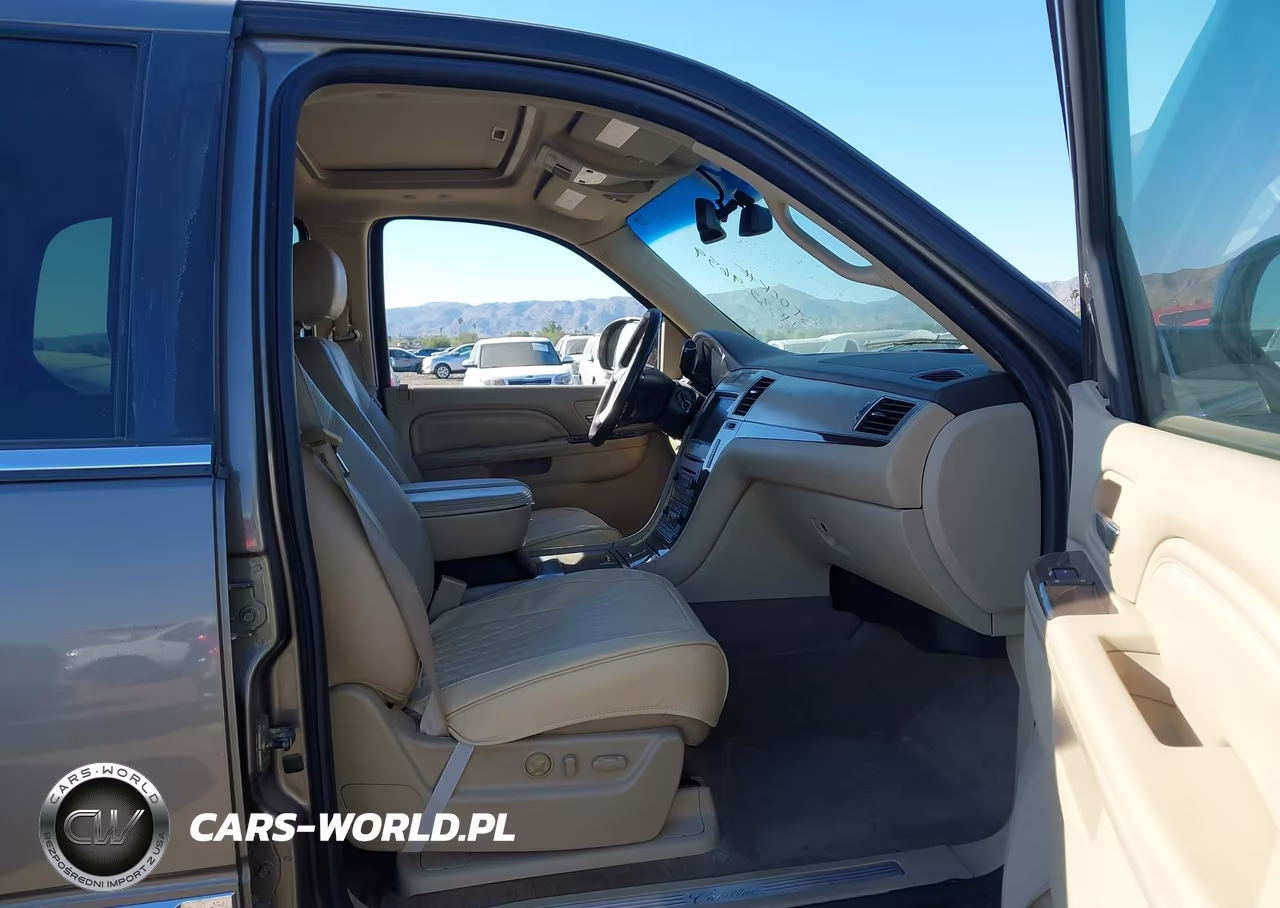 2011 Cadillac Escalade Luxury VIN:1GYS4BEF9BR207551 - 5