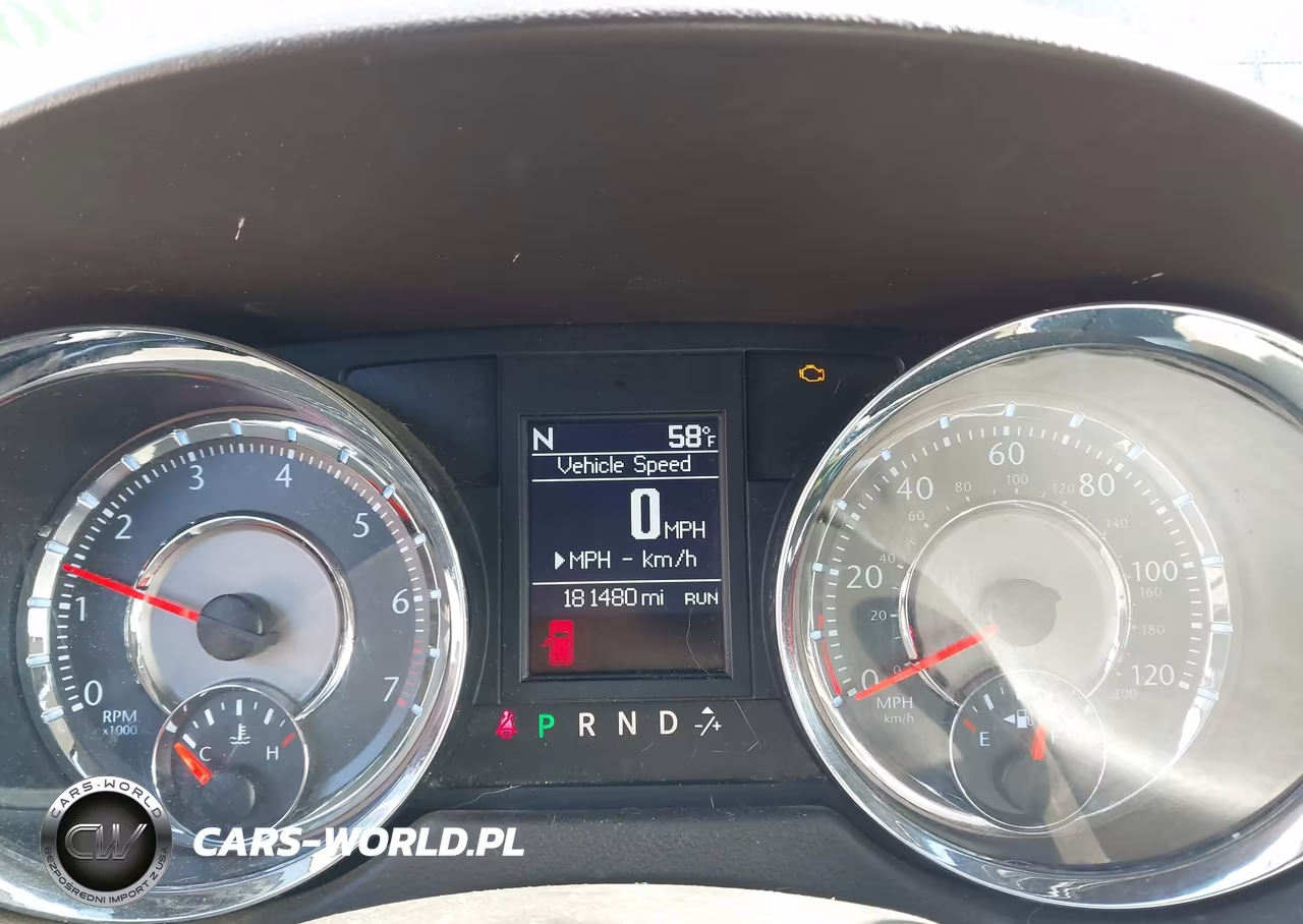 2013 Chrysler Town & Country Touring VIN:2C4RC1BG9DR669619 - 7