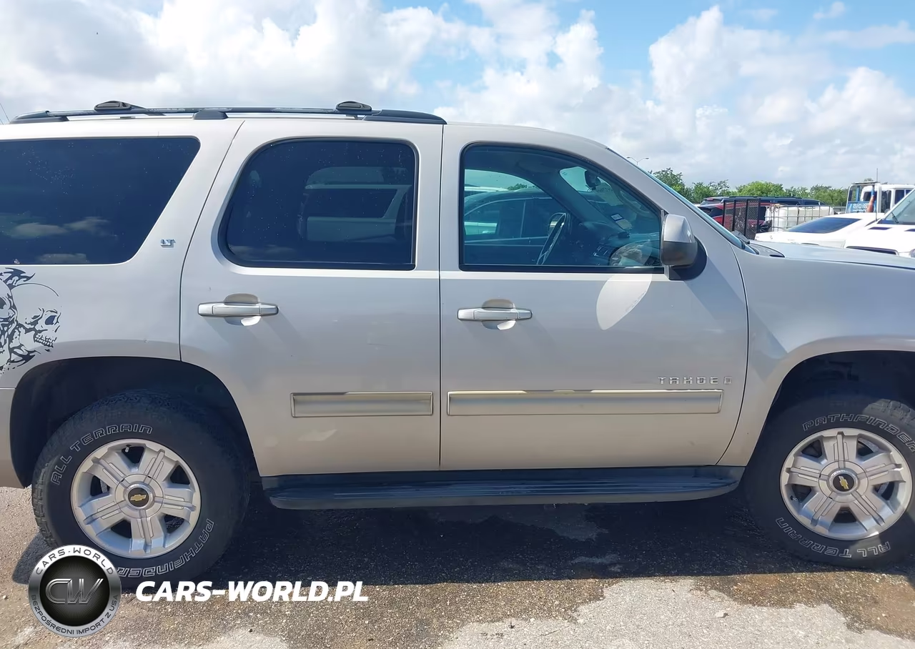 2009 Chevrolet Tahoe Lt1 VIN:1GNEC23329R260012 - 13