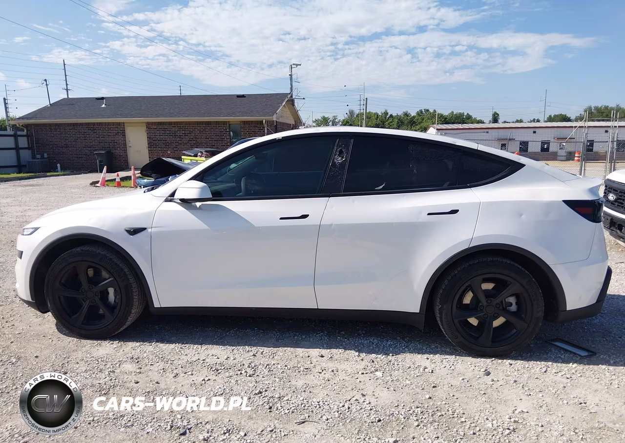 2026 Tesla Model Y All-Wheel Drive-Long Range Launch Series-Premium All-Wheel Drive VIN:7SAYGDEE9TF405812 - 18