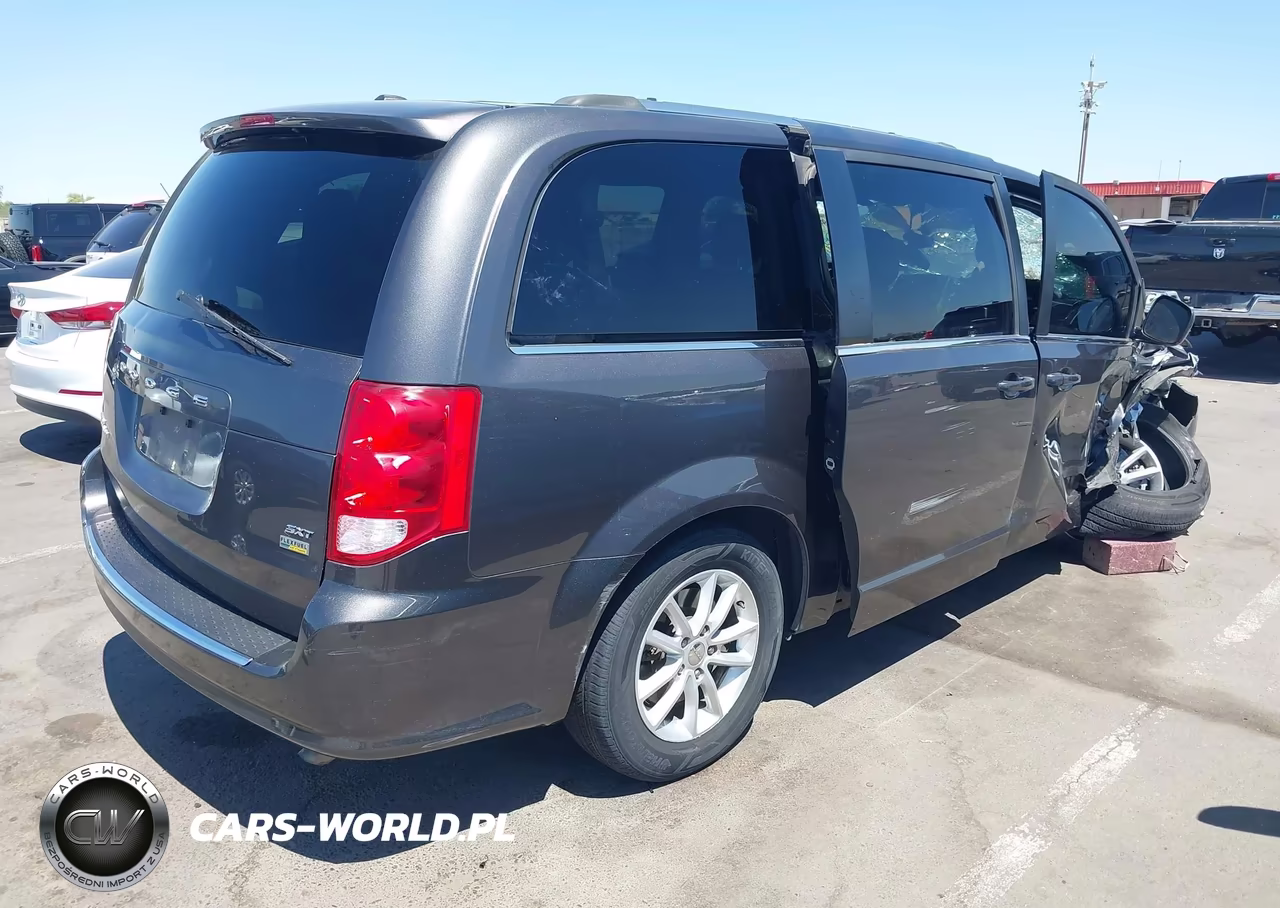 2018 Dodge Grand Caravan Sxt VIN:2C4RDGCG4JR298718 - 4