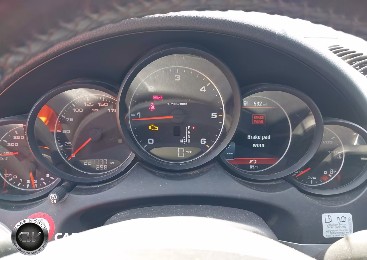 2014 Porsche Cayenne Diesel-Diesel Platinum Edition VIN:WP1AF2A21ELA42213 - 7