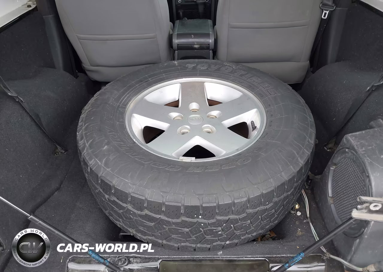 2010 Jeep Wrangler Sport VIN:1J4GA2D16AL204581 - 19