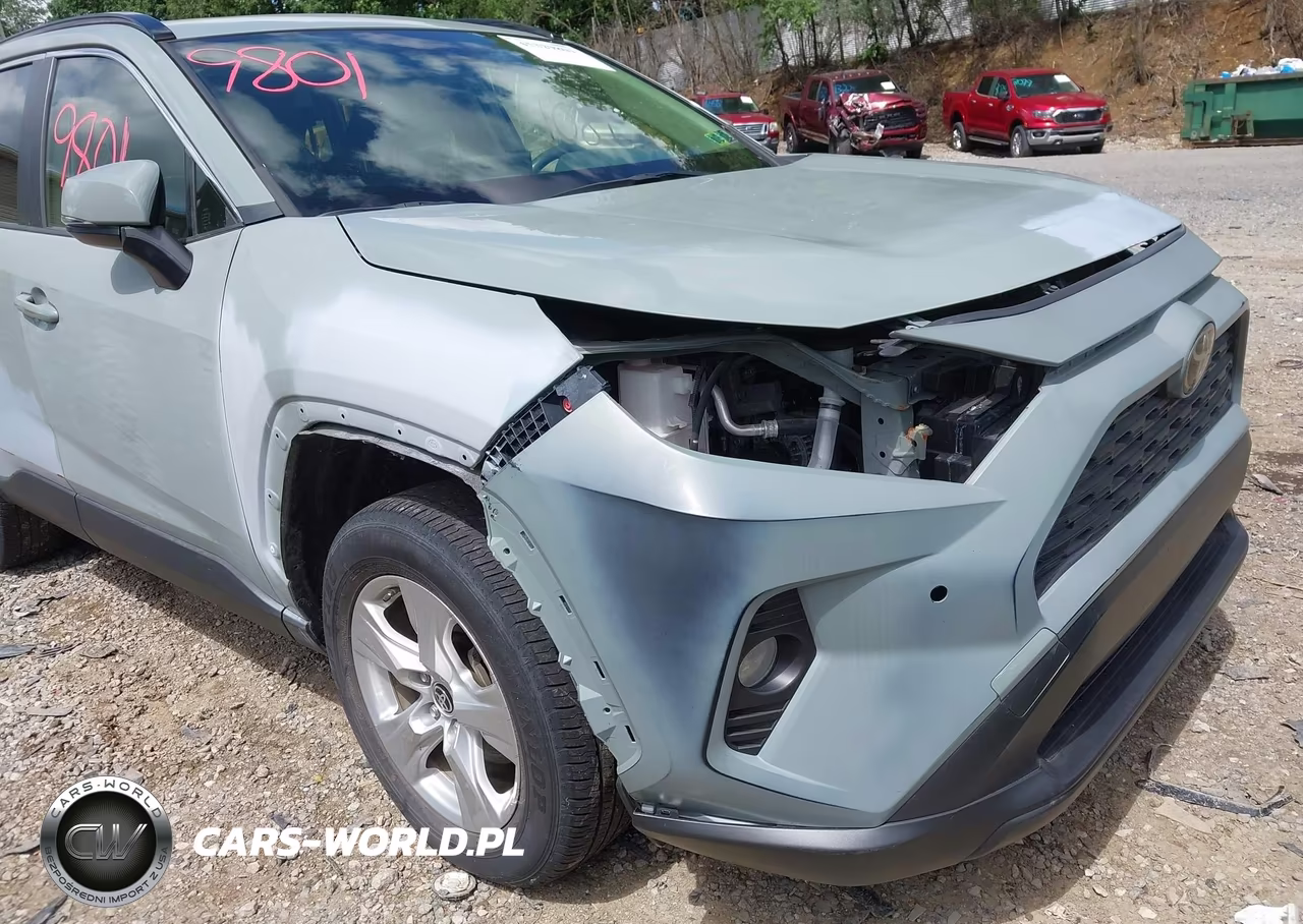 2019 Toyota Rav4 Xle VIN:JTMP1RFV7KD522980 - 18