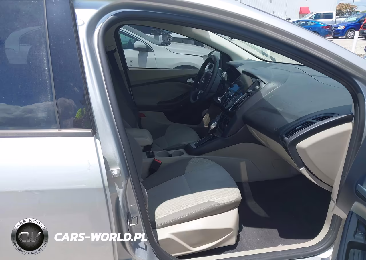 2013 Ford Focus Se VIN:1FADP3F26DL353747 - 5