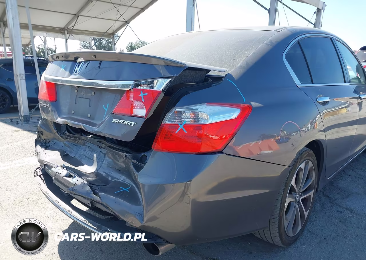 2015 Honda Accord Sport VIN:1HGCR2F55FA100584 - 18