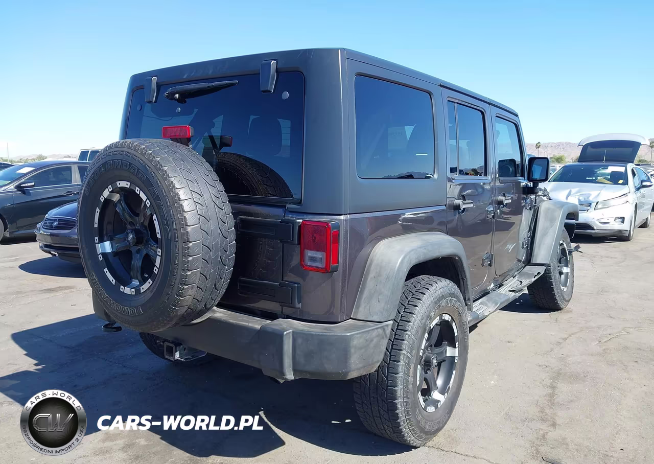 2014 Jeep Wrangler Unlimited Sport VIN:1C4BJWDG0EL265250 - 4