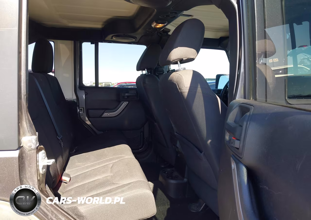 2014 Jeep Wrangler Unlimited Sport VIN:1C4BJWDG0EL265250 - 8