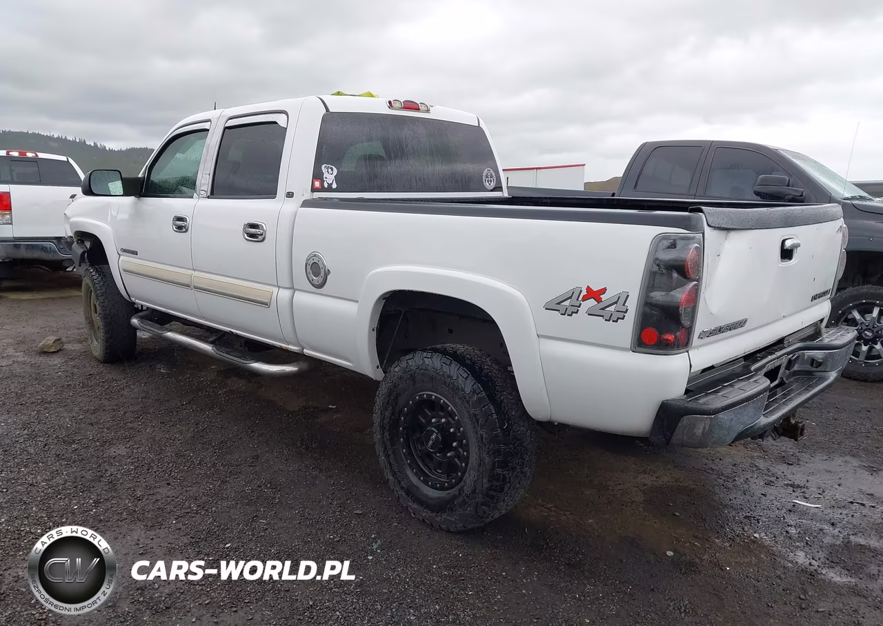 2005 Chevrolet Silverado 2500Hd Ls-Lt-Work Truck VIN:1GCHK23U75F932773 - 3