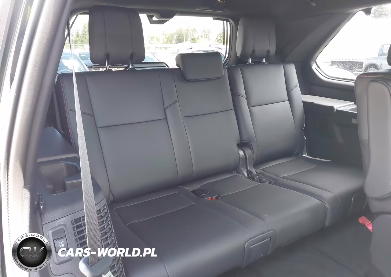 2025 Toyota Sequoia Trd Pro VIN:7SVAAABA3SX070282 - 19