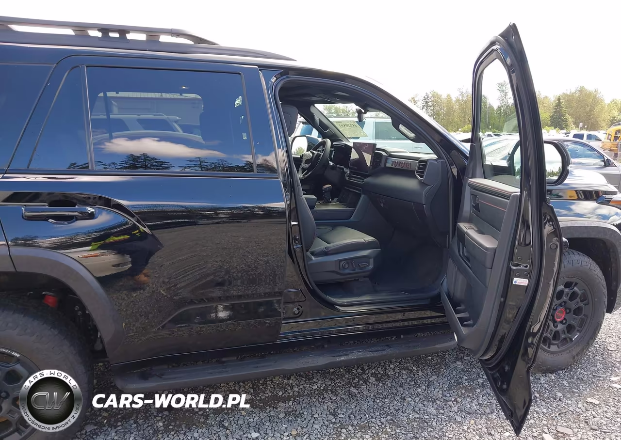 2025 Toyota Sequoia Trd Pro VIN:7SVAAABA3SX070282 - 5