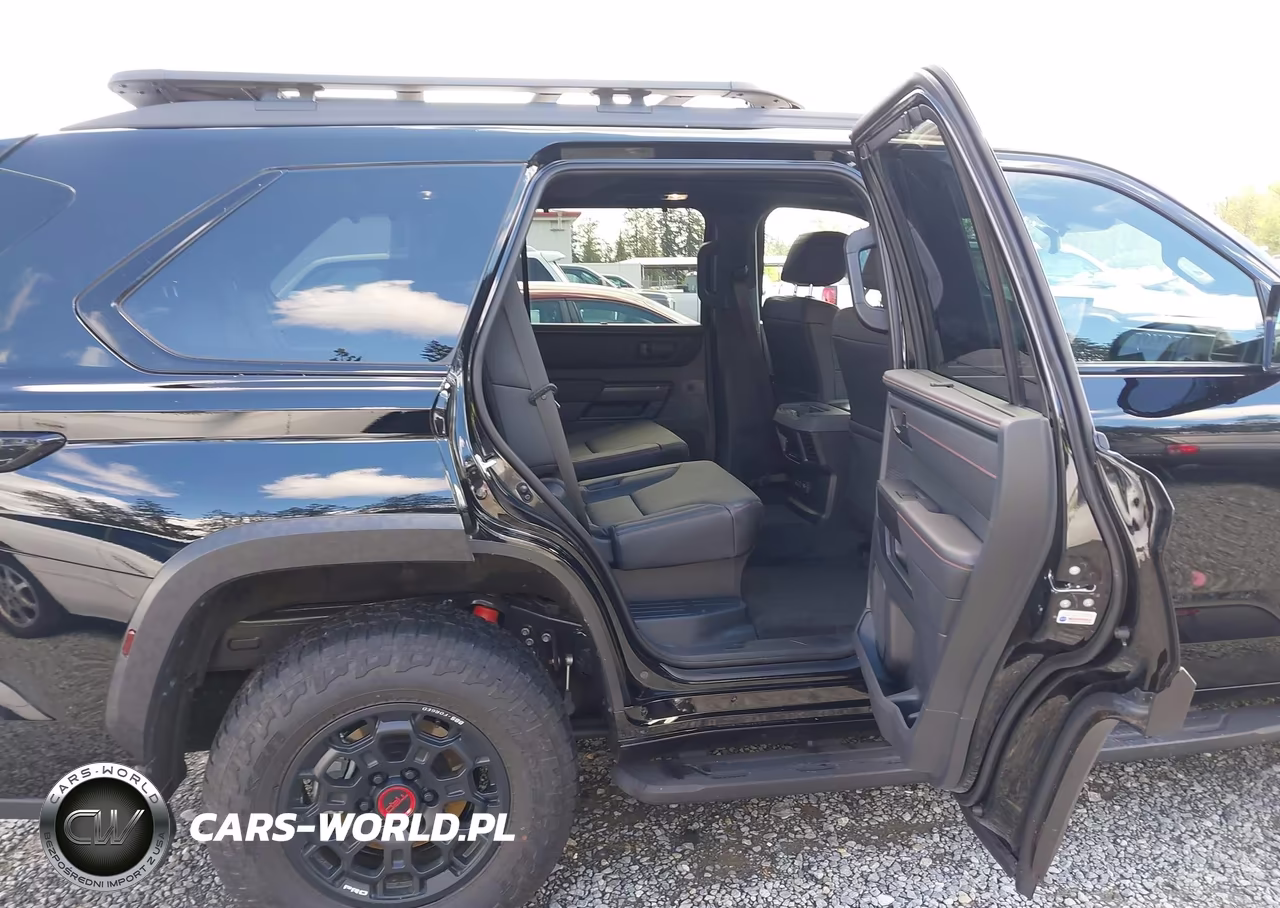 2025 Toyota Sequoia Trd Pro VIN:7SVAAABA3SX070282 - 8