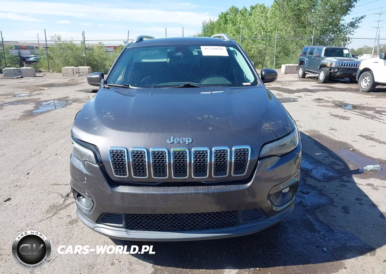 2019 Jeep Cherokee Latitude Plus 4X4 VIN:1C4PJMLB9KD121704 - 12