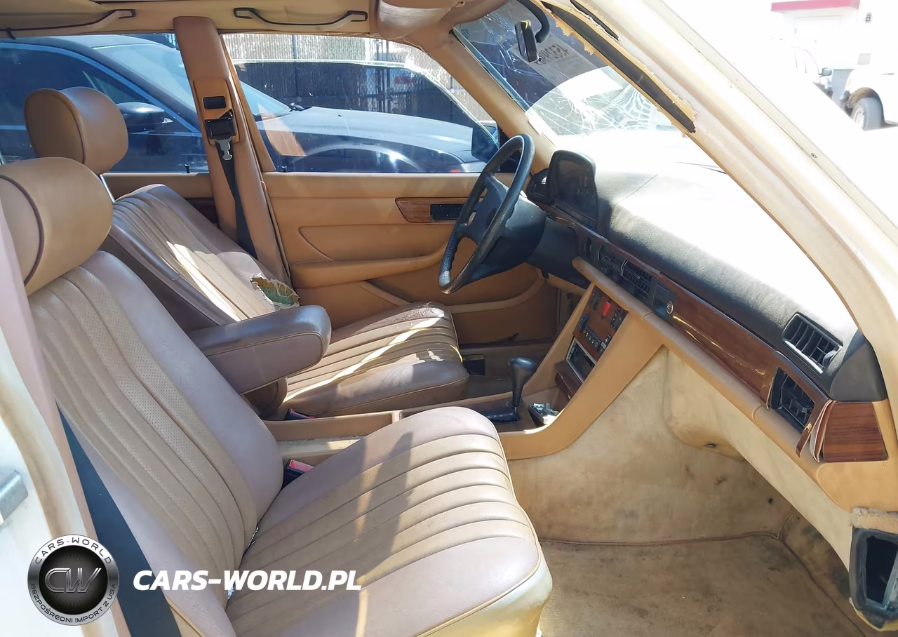 1982 Mercedes-Benz 300 Sd VIN:WDBCB20A7CB024699 - 5