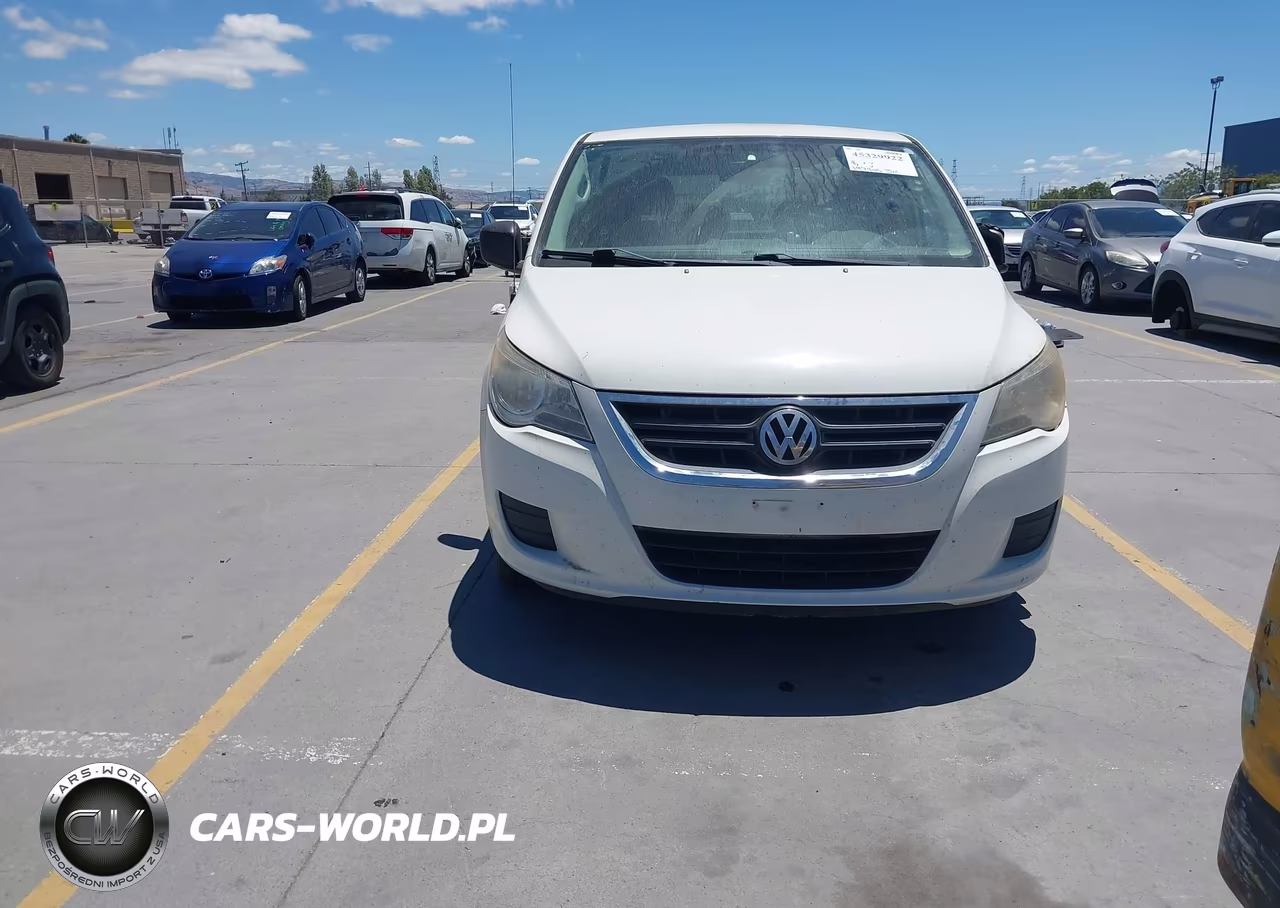 2009 Volkswagen Routan S VIN:2V8HW44189R598356 - 13