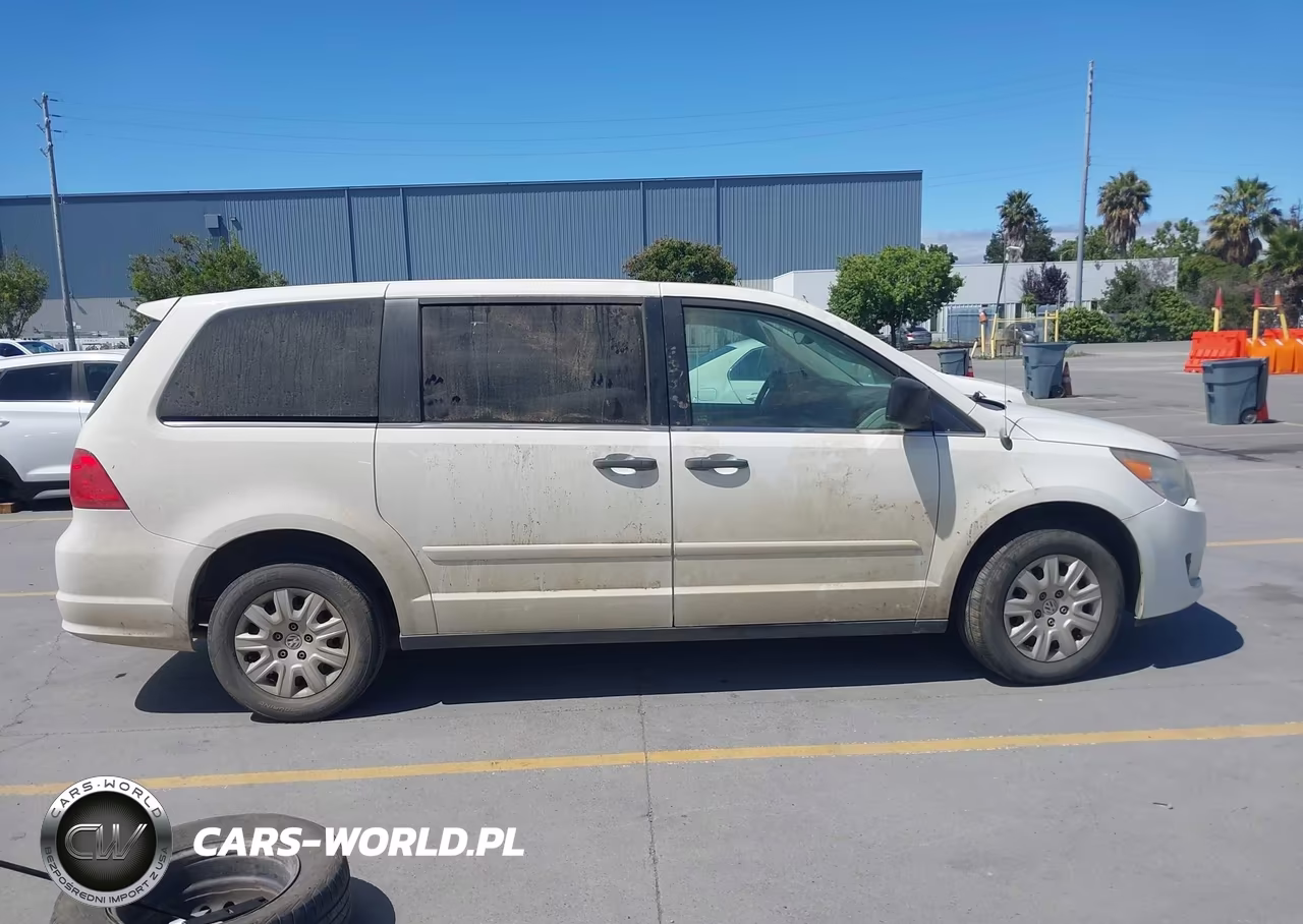 2009 Volkswagen Routan S VIN:2V8HW44189R598356 - 14