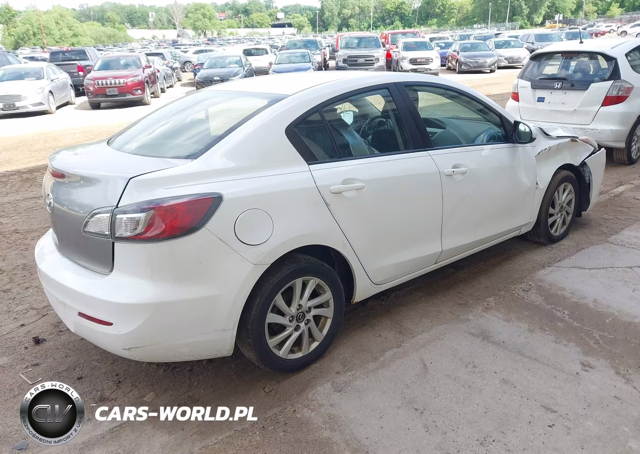 2013 Mazda Mazda3 I Touring VIN:JM1BL1V79D1743204 - 4