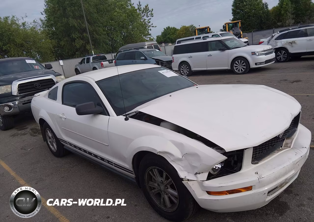 2007 Ford Mustang V6 Deluxe-V6 Premium