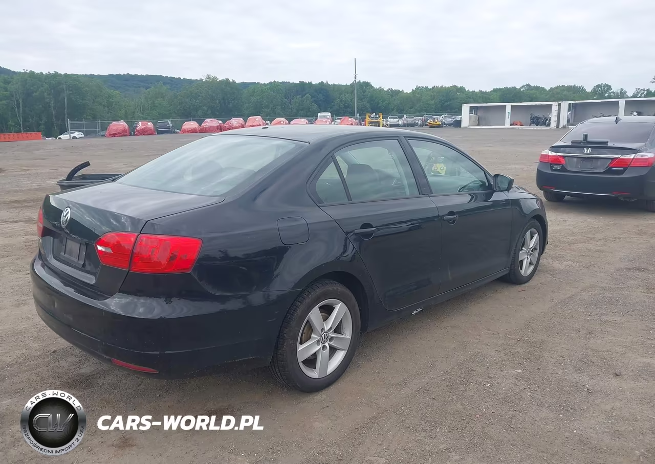 2012 Volkswagen Jetta 2.0L S VIN:3VW1K7AJ3CM355970 - 4