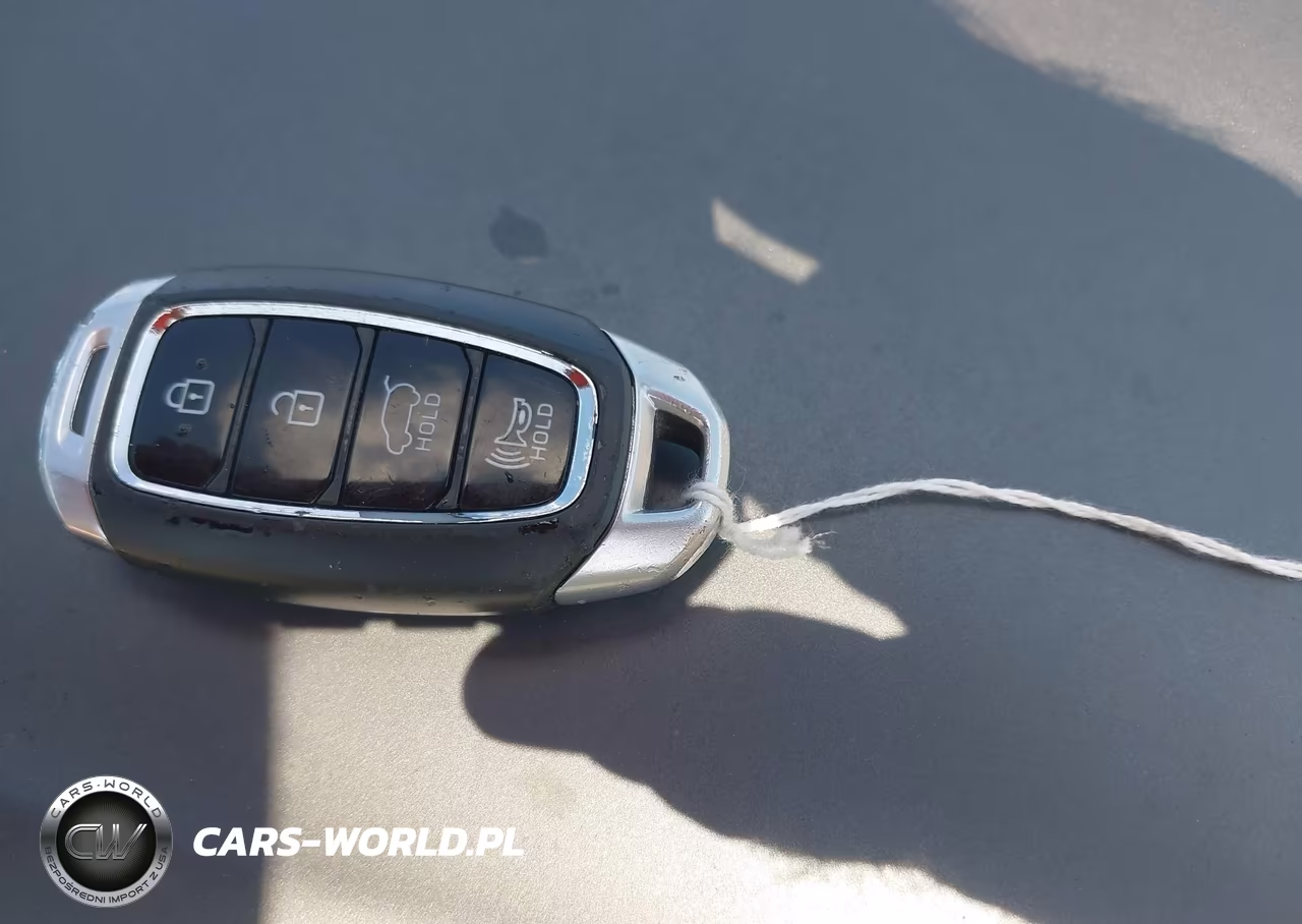 2019 Hyundai Kona Ultimate VIN:KM8K5CA59KU389668 - 11