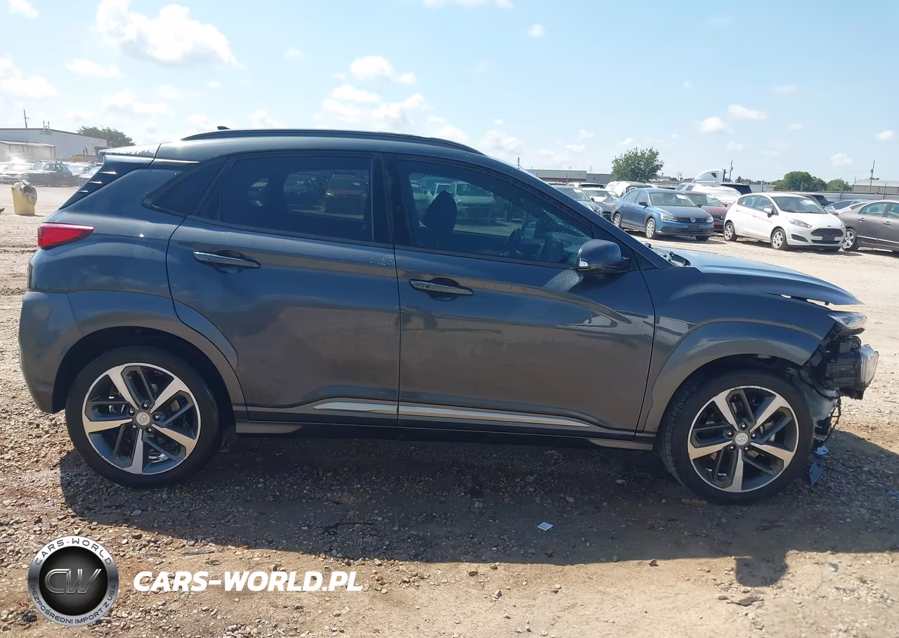 2019 Hyundai Kona Ultimate VIN:KM8K5CA59KU389668 - 13