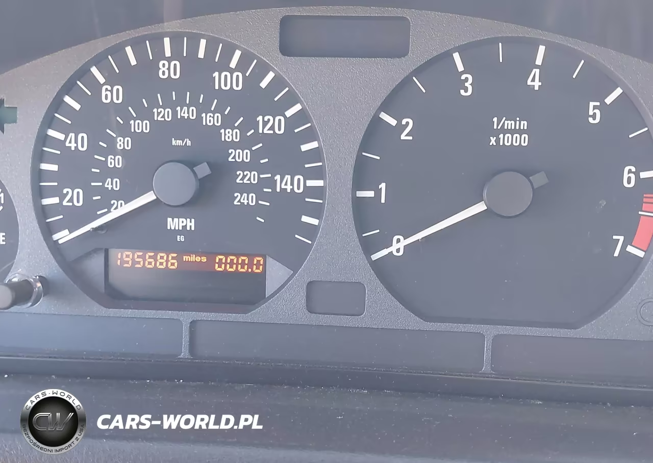 1997 BMW Z3 1.9L Roadster VIN:4USCH732XVLB83163 - 7