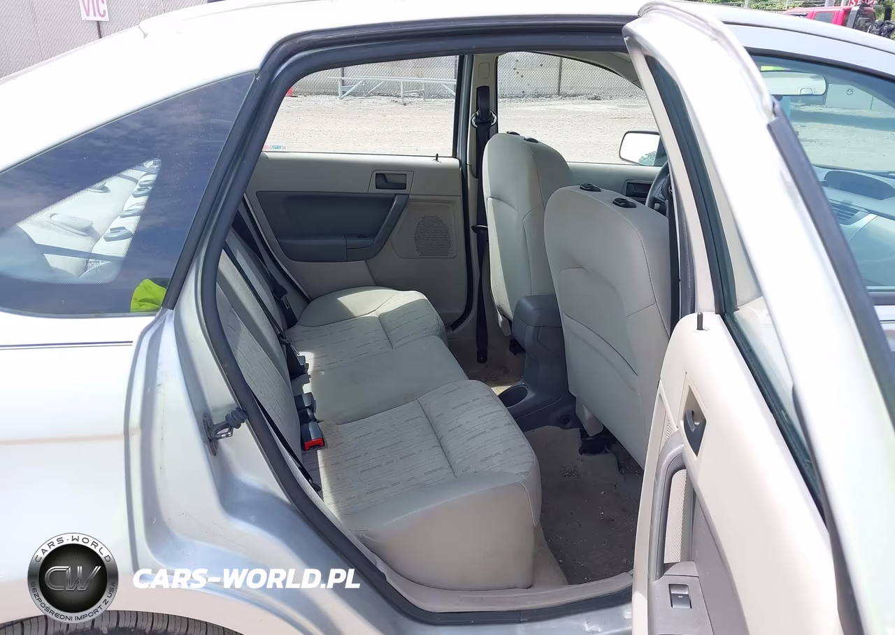 2011 Ford Focus Se VIN:1FAHP3FNXBW195193 - 8